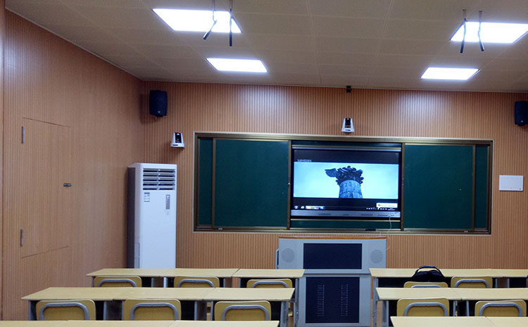 海南?？谀持袑W吸音板工程