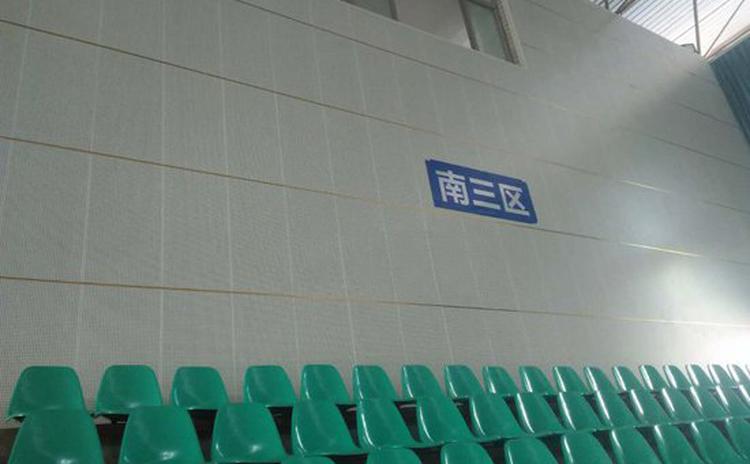 山東青島醫(yī)院會議室孔木吸音板工程