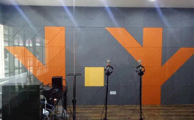 河南駐馬店電臺演播室聚酯纖維吸音板聲學工程