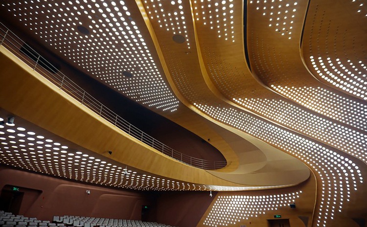 內蒙古烏蘭察布劇院微孔吸音板聲學工程-1